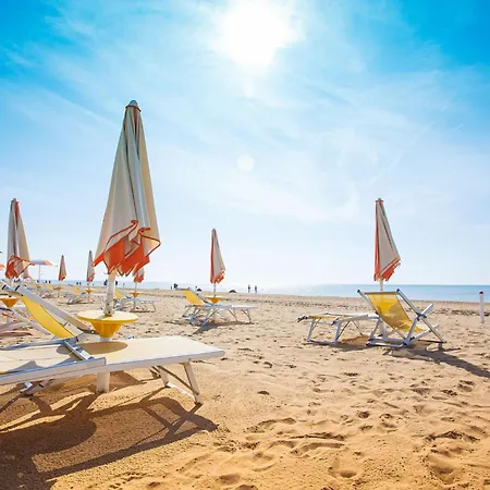 Bright Flat 50m From The Sea Apartment *